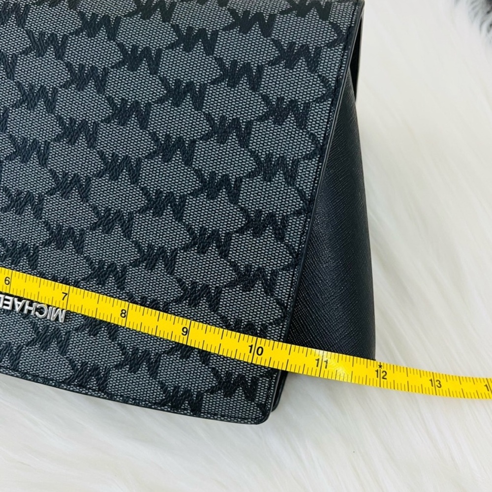 Michael Kors Selma Medium Messenger Crossbody Bag - Picture 12 of 14